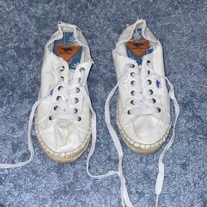 Rocket Dog White Distressed Sneakers